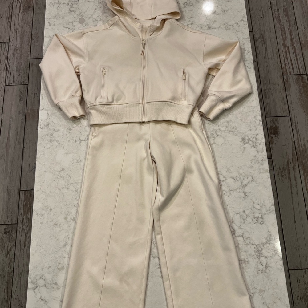 Old Navy Cream kids Scuba Style Jacket and Pants Set
